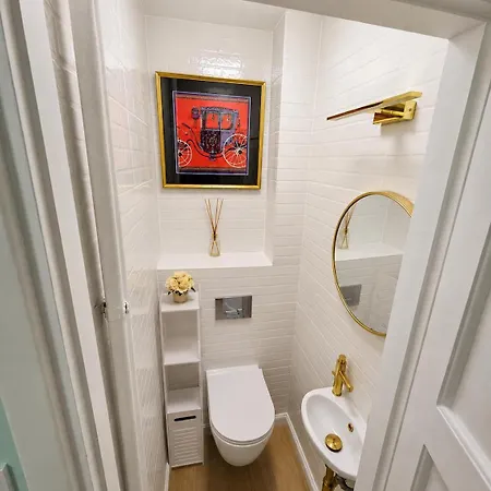 Апартаменти Hoavilla The Noble Apartment, Srodmiescie *
