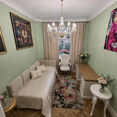 Hoavilla The Noble Apartment, Srodmiescie Апартаменти Варшава